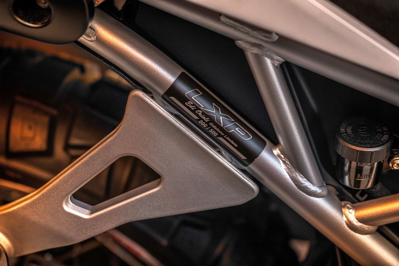 Test ANTEPRIMA - MV Agusta LXP Orioli: lucida follia +VIDEO+